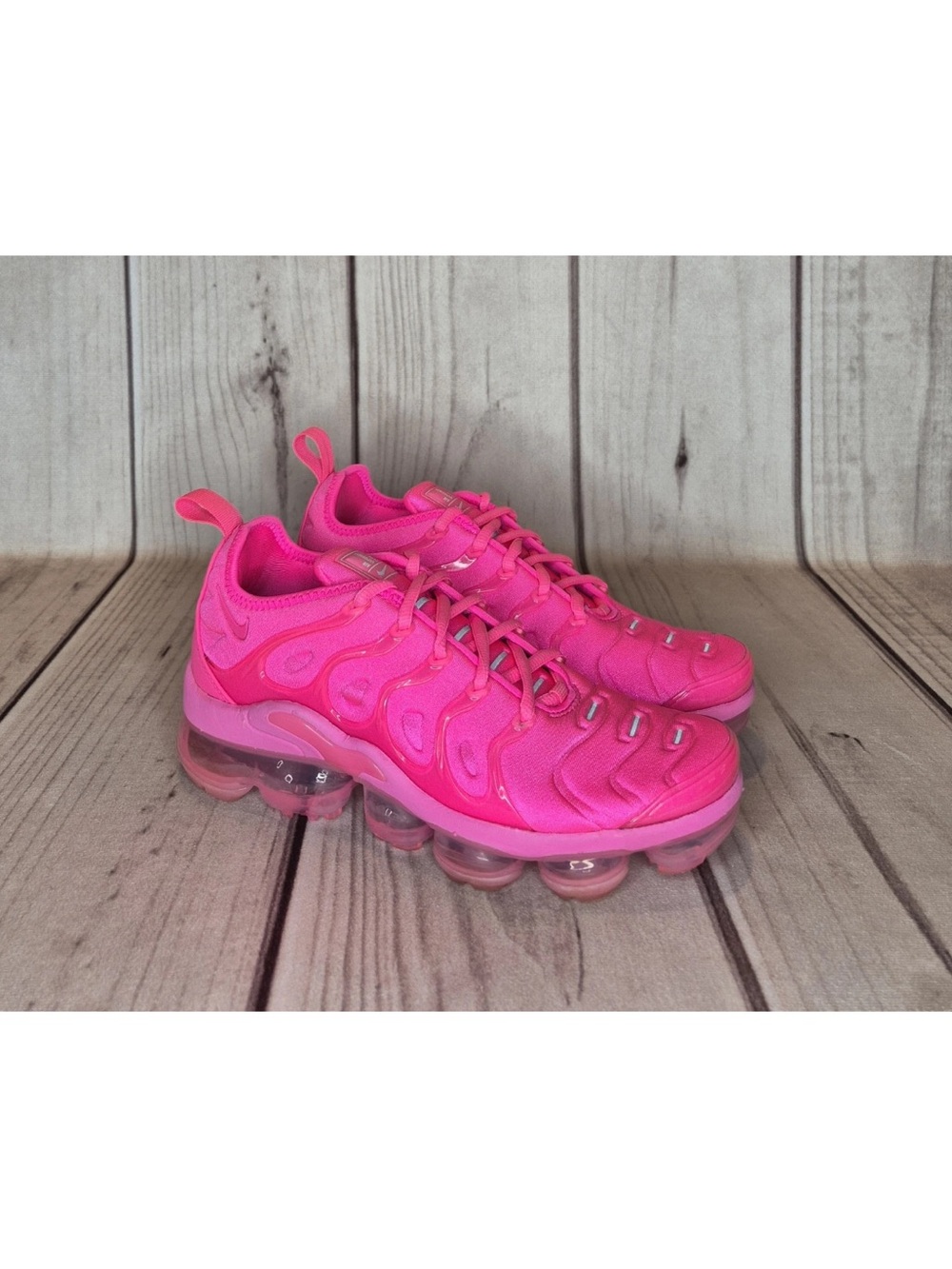 Nike Air VaporMax Plus Womens Sz 6.5 Athletic Runner Shoes Hyper Pink FJ0720-639